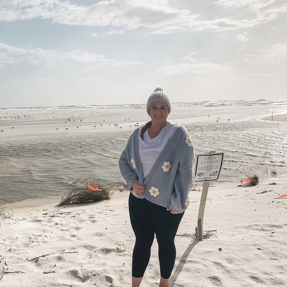 Meet your Posher ❤️ - Picture 6 of 7